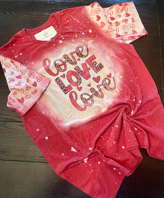 “Love” tshirt